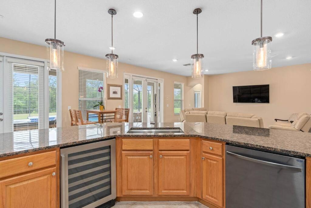 קיסימי Lakeview W/8 Bedroom 5 Kingsuite 3 Miles To Disney מראה חיצוני תמונה