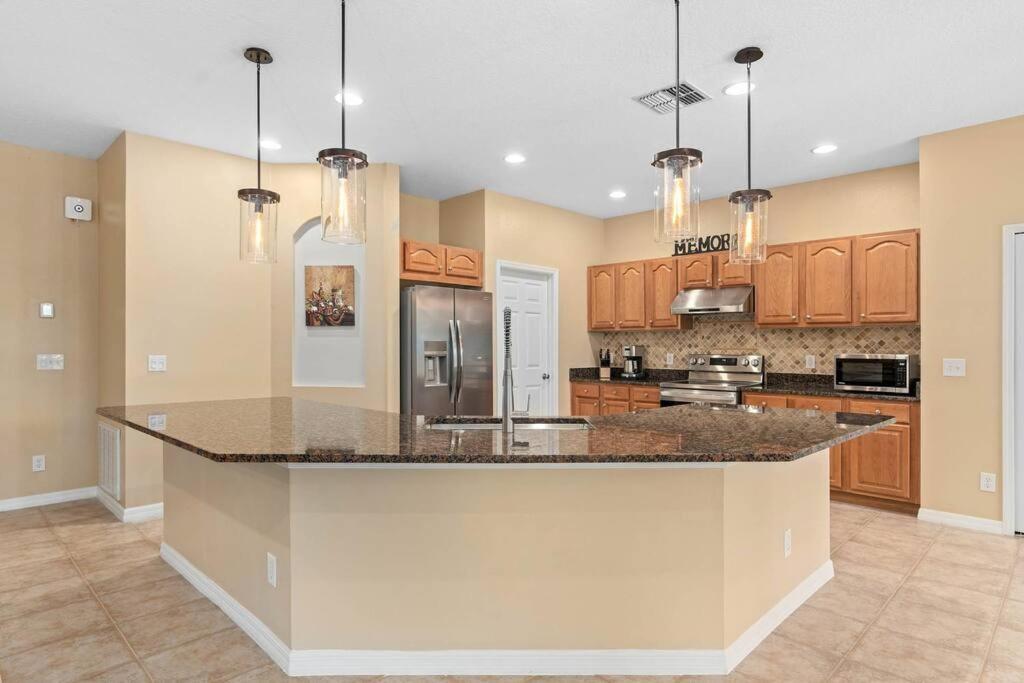 קיסימי Lakeview W/8 Bedroom 5 Kingsuite 3 Miles To Disney מראה חיצוני תמונה